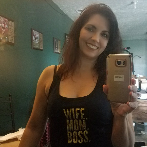 👀BEST SELLER! Last 1! Wife. Mom. Boss Tank Top - Picture 2 of 2